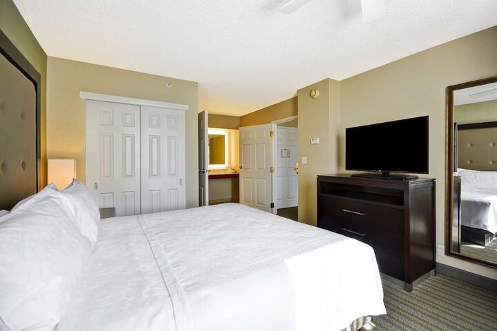Room 26 of 39