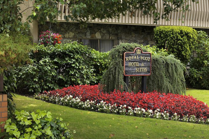 Hotel Exterior 49 of 55