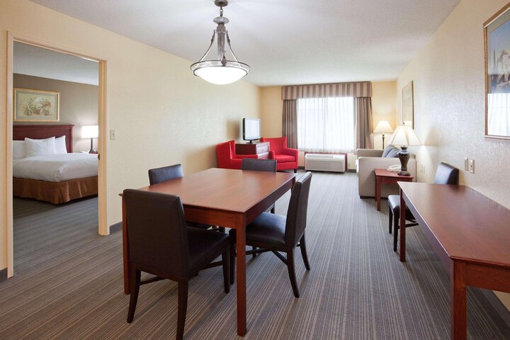 Room 10 of 29