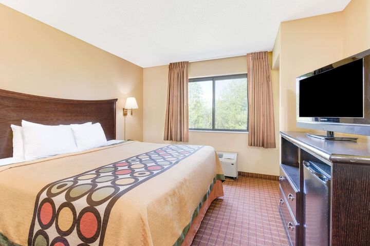 Room 11 of 20