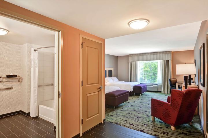 Room 25 of 62