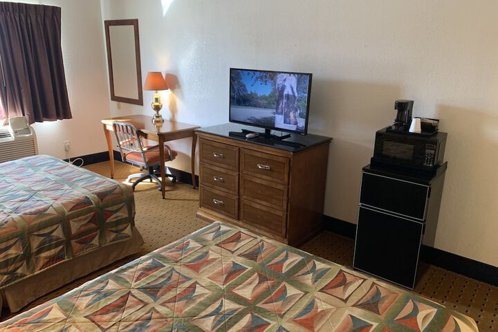 Room 10 of 24