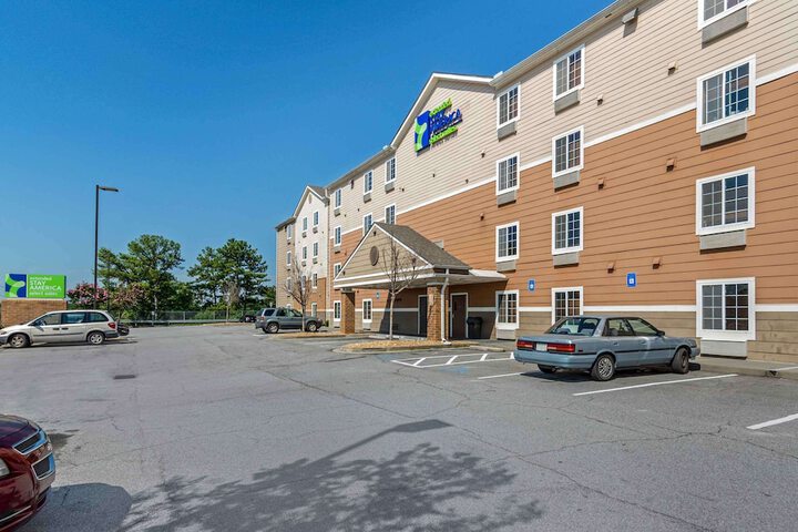 Hotel 2 of 33