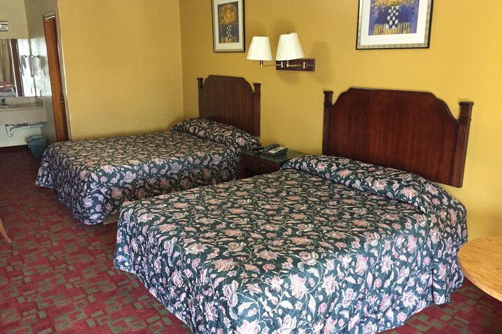 Room 9 of 47