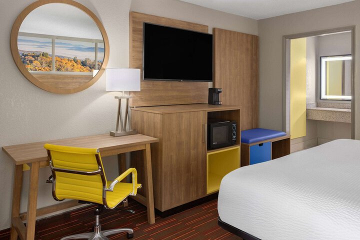Room 22 of 29