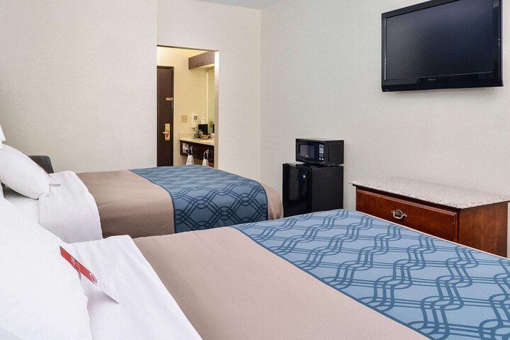 Econo Lodge Inn & Suites Shelbyville