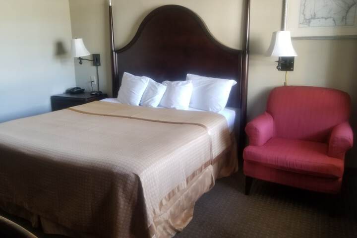 Room 22 of 33