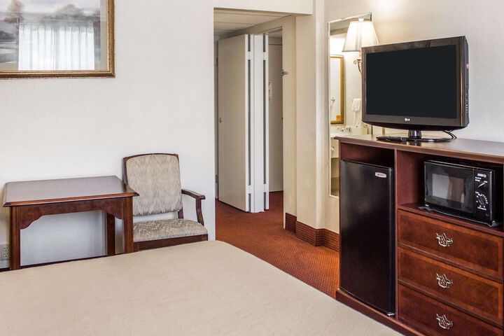 Room 11 of 49