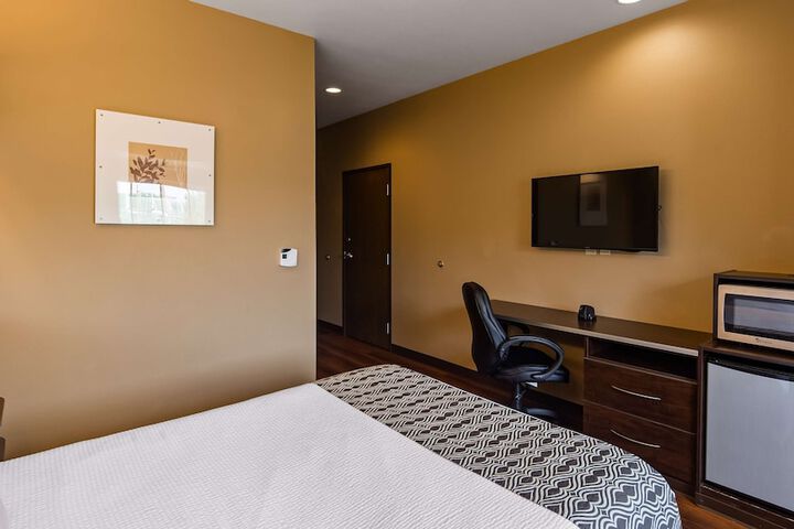 Room 9 of 27