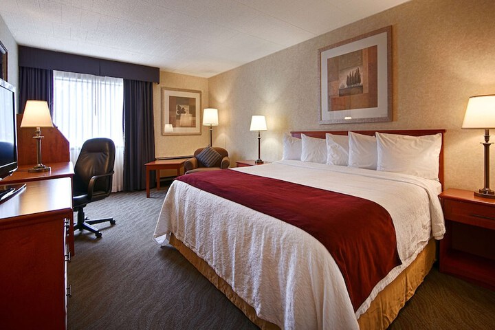 Room 9 of 36