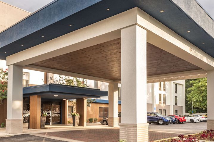 Hotel 5 of 35