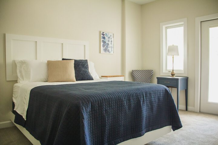 Room 33 of 48
