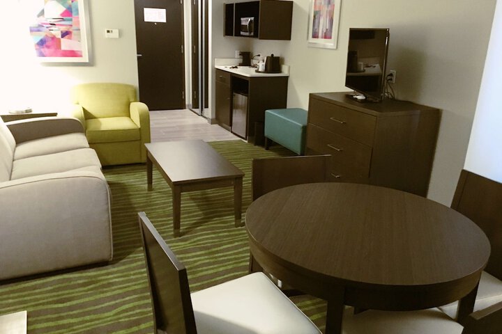 Room 46 of 84