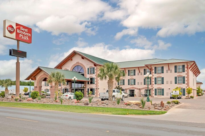 Hotel 3 of 44
