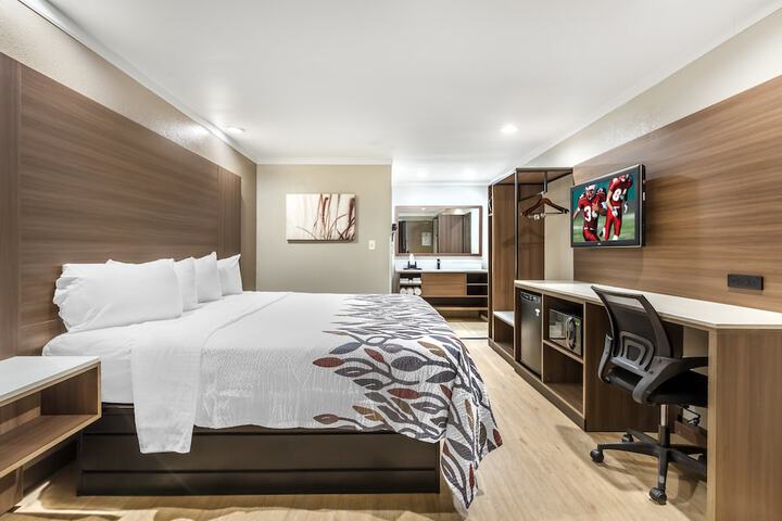 Room 28 of 44