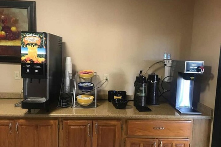 Breakfast/Coffee Service 35 of 36