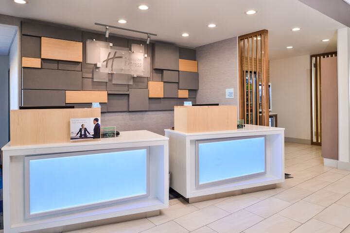 Holiday Inn Express & Suites Van Horn by IHG