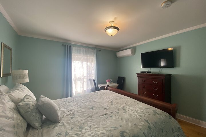 Room 35 of 93