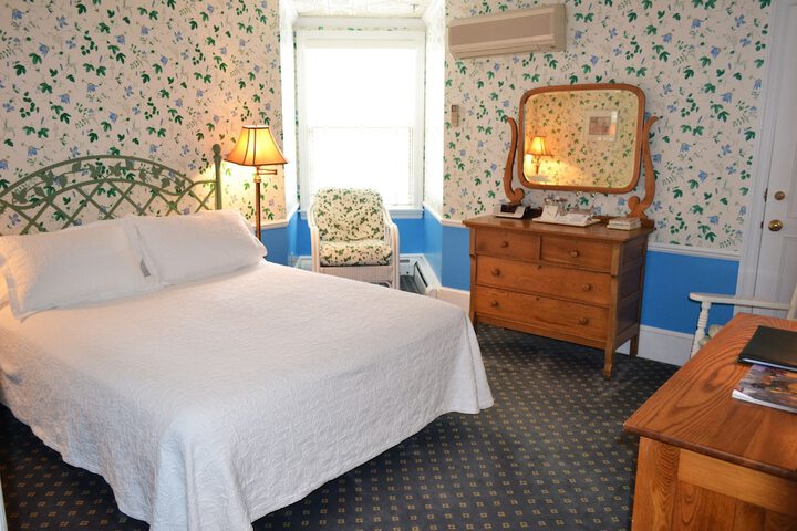 Bay View Inn