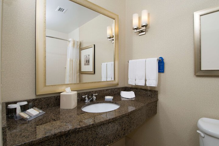 Hilton Garden Inn Mount Holly / Westampton