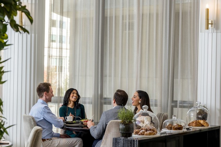 Dining 60 of 92