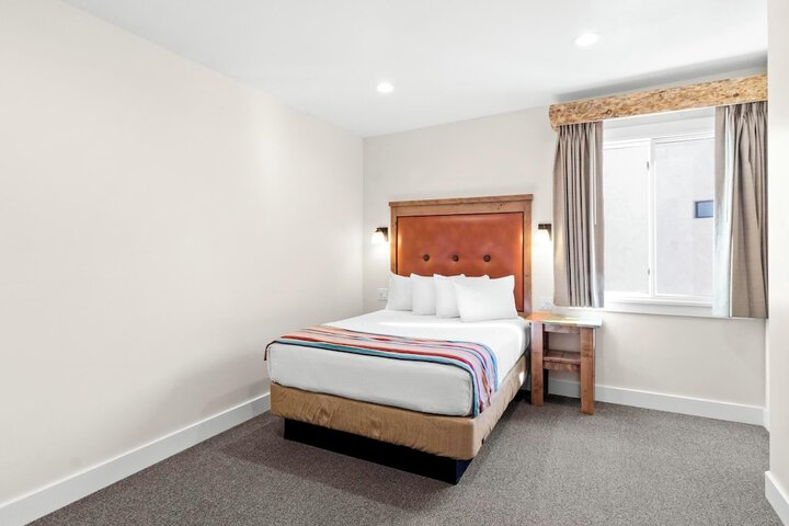 Bluff Dwellings Resort
