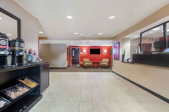 Hotel Interior 9 of 28