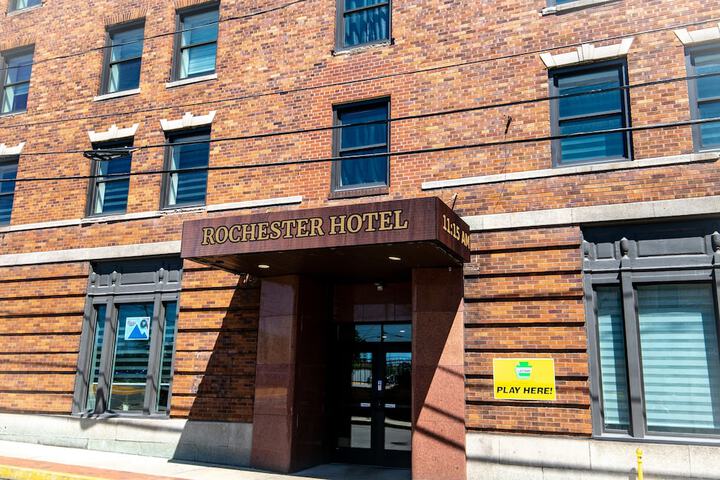 Rochester Hotel