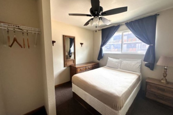 Room 83 of 299