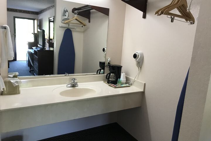 Room 7 of 46