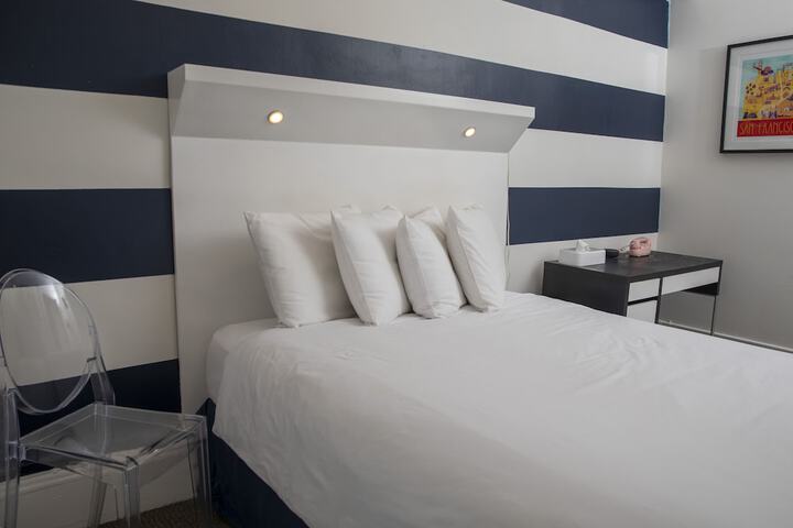 Room 56 of 120