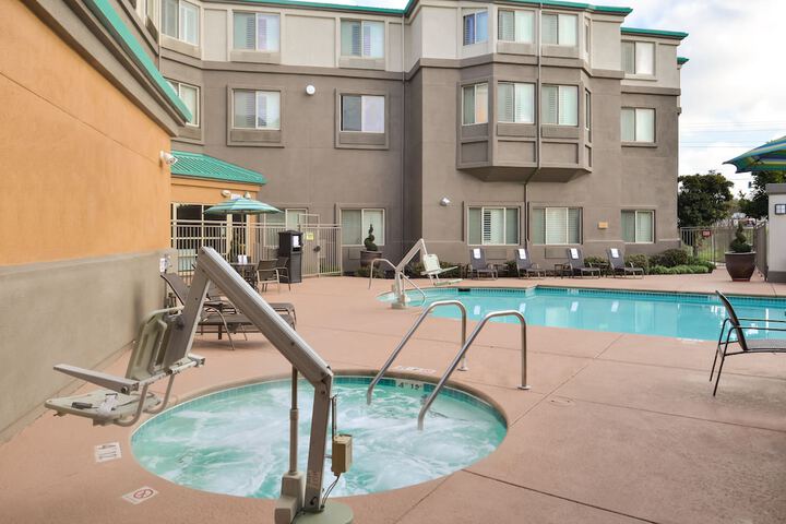 Pool 4 of 63