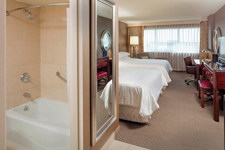 Room 28 of 61