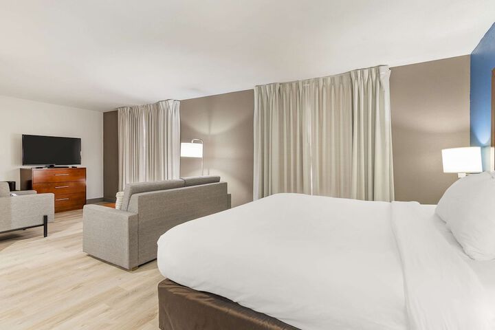 Room 21 of 33