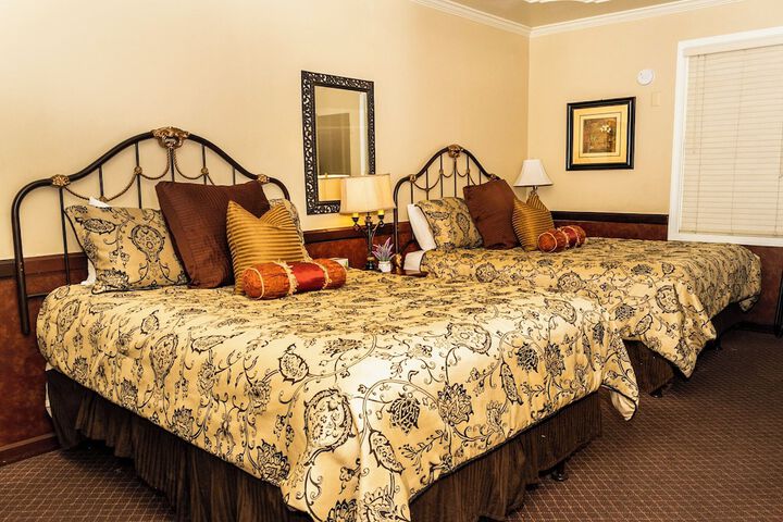 Gunn House Hotel