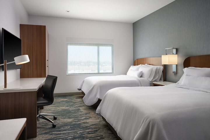 Room 21 of 38