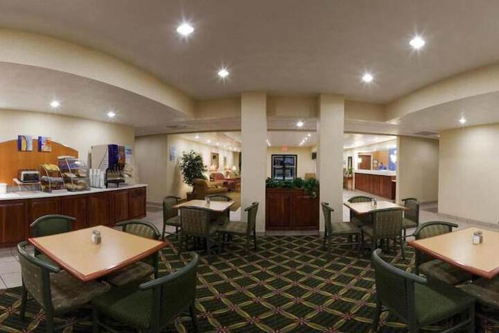 Holiday Inn Express Hotel & Suites ELKINS by IHG