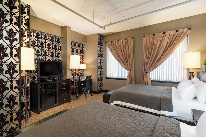 The Giacomo Niagara Falls NY an Ascend Collection Hotel