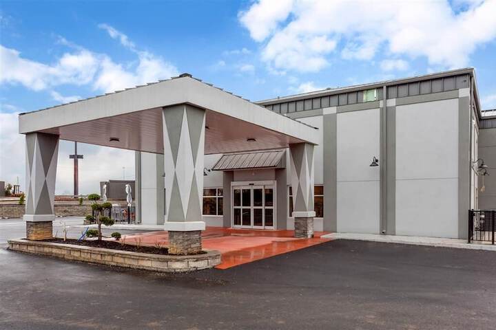 Hotel 2 of 41