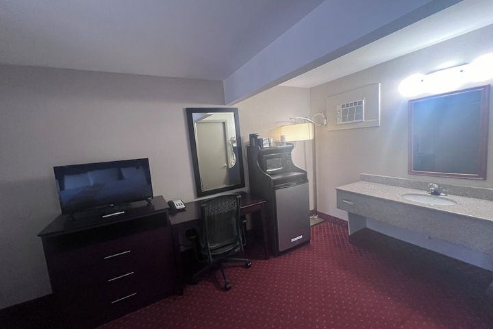 Room 26 of 68