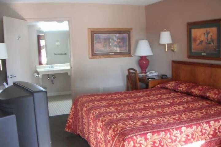 Room 12 of 20