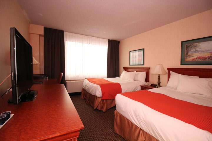 Room 5 of 25