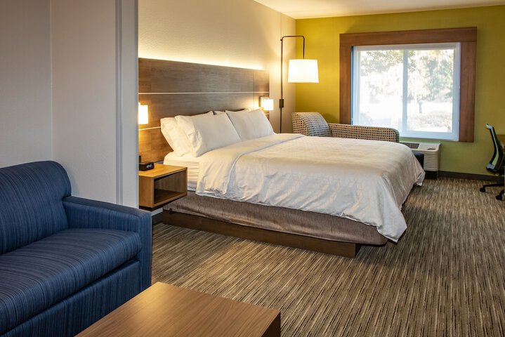 Room 108 of 135
