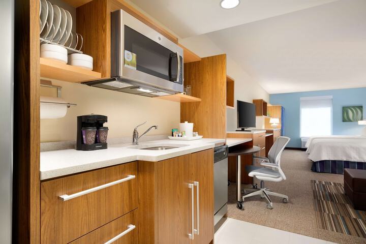 Home2 Suites by Hilton Joliet / Plainfield