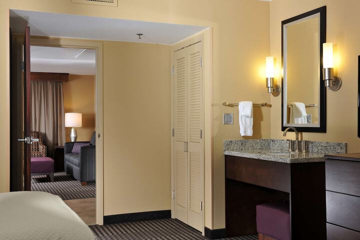 Embassy Suites Hotel Des Moines Downtown