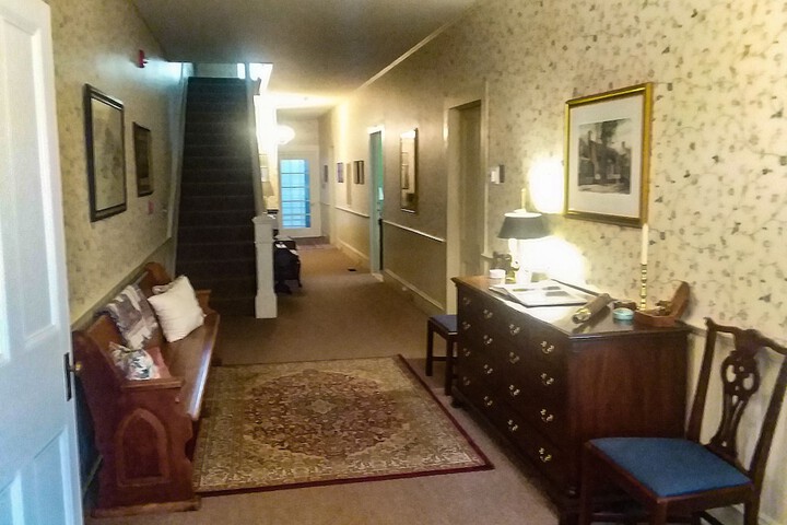 Ballroom/Hall 71 of 75