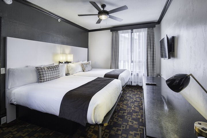 Room 21 of 42