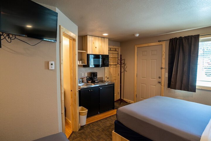 Room 42 of 67