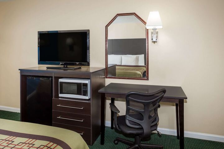 Room 12 of 14