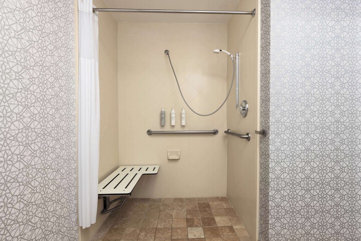 Room 14 of 31